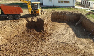 Рытье котлованов под фундамент в Чистополе – цена от 2570 руб. за м3 | 2Землекопа-Чст